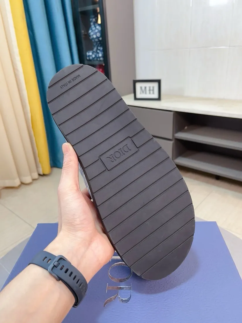 Men's shoes 💰380🌸🌸【Dior】Top purchasing agent 🇮🇹 Di Street Male God half drag counter synchronization, uppers imported from Italy with D logo fabric, high-quality complex splicing craftsmanship, soles: original soles specially provided by the original factory, exclusive event molded soles super comfortable, original factory single goods, 🔍🔍high quality, you can enter and exit the counter at will, welcome to compare, size number 38-45 (order 46)